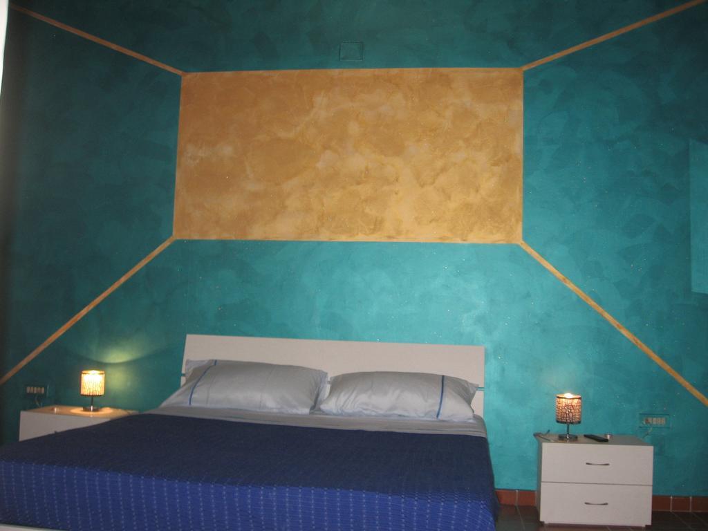 バーリ Golden Dreams Bed & Breakfast エクステリア 写真